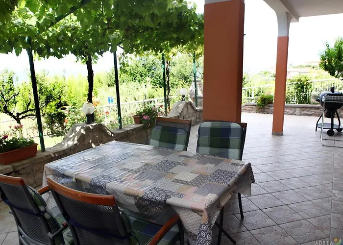 Apartmaji Orko S Pogledom Na Morje - Sea View Orko דירה בפורטורוז