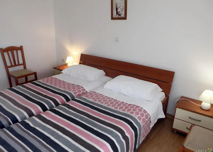 Apartmaji Orko S Pogledom Na Morje - Sea View Orko דירה בפורטורוז