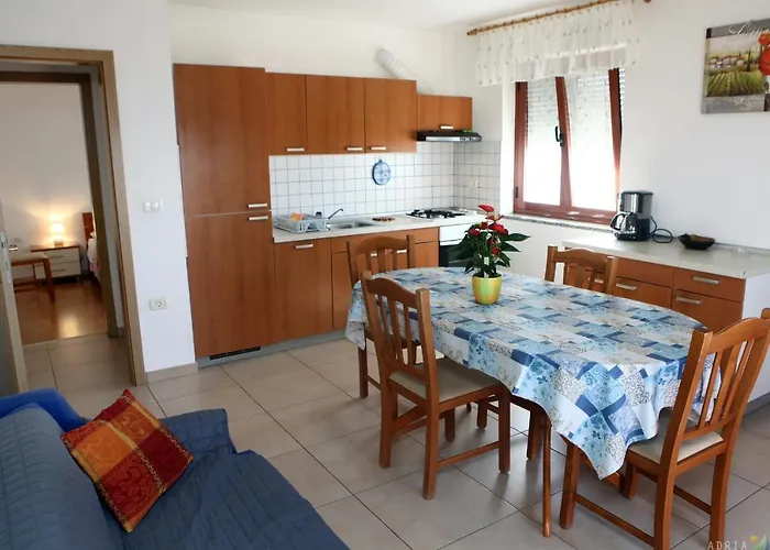 Apartmaji Orko S Pogledom Na Morje - Sea View Orko דירה בפורטורוז